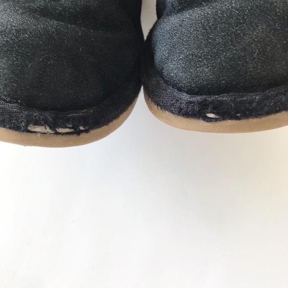 UGG black Bailey bow boots GUC - wear by the toes size 13 - Picture 6 of 9